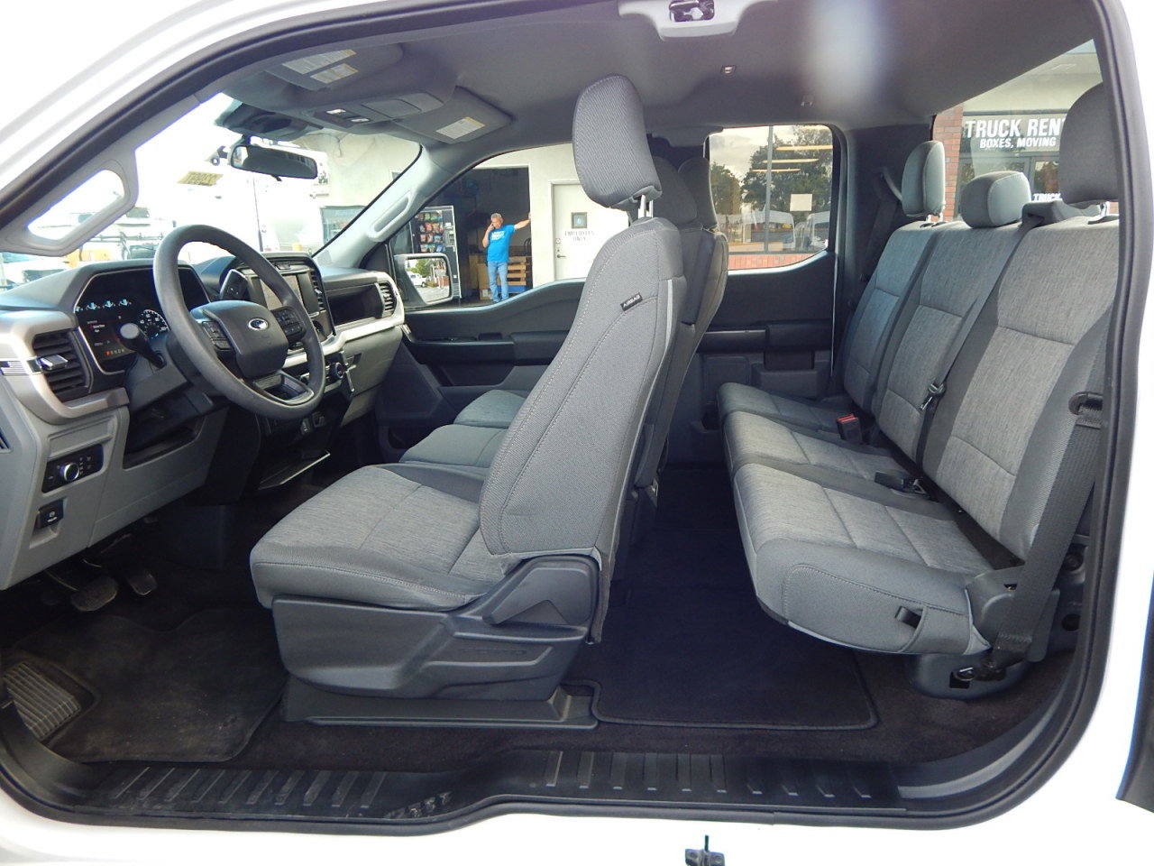 Used 2022 Ford F150 XL w/ Equipment Group 101A High RWD image 3