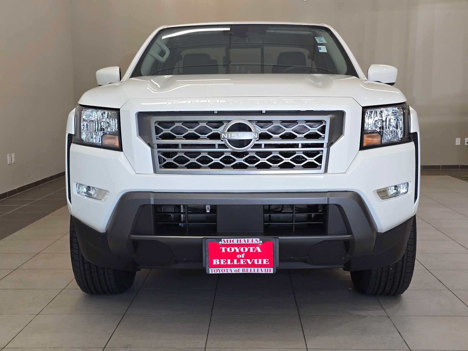 Used 2024 Nissan Frontier SV w/ SV Convenience Package RWD image 6