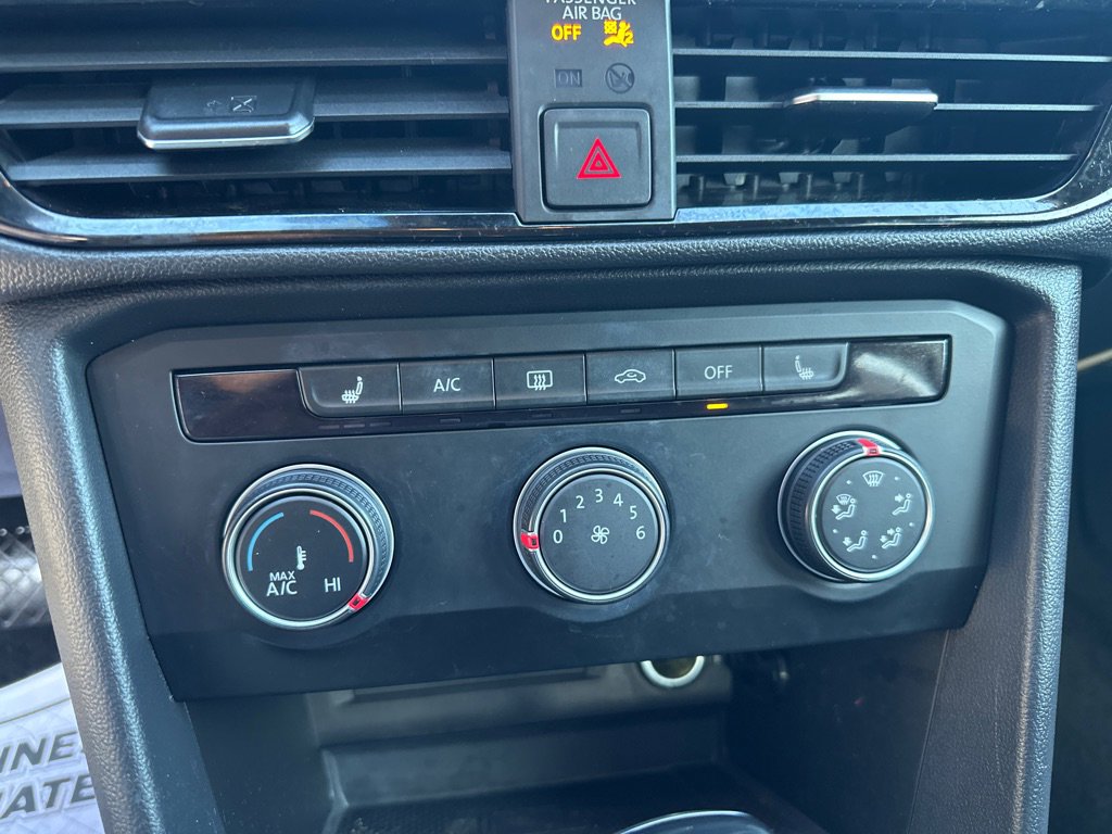 Used 2022 Volkswagen Taos SE image 21