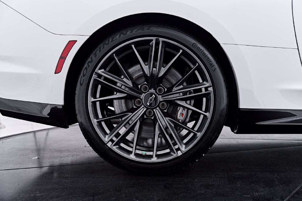 Used 2021 Chevrolet Camaro ZL1 RWD image 33