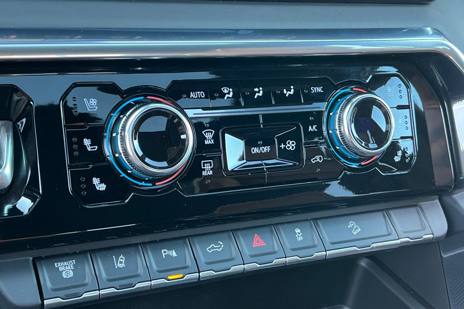 New 2026 GMC Sierra 3500 Denali Ultimate image 19