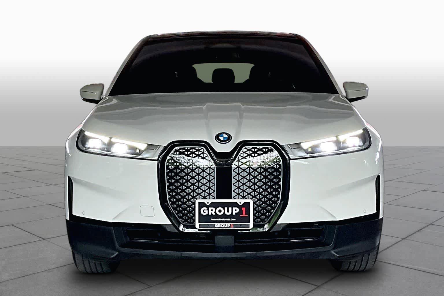 Used 2024 BMW iX xDrive50 w/ Convenience Package AWD/4WD image 3