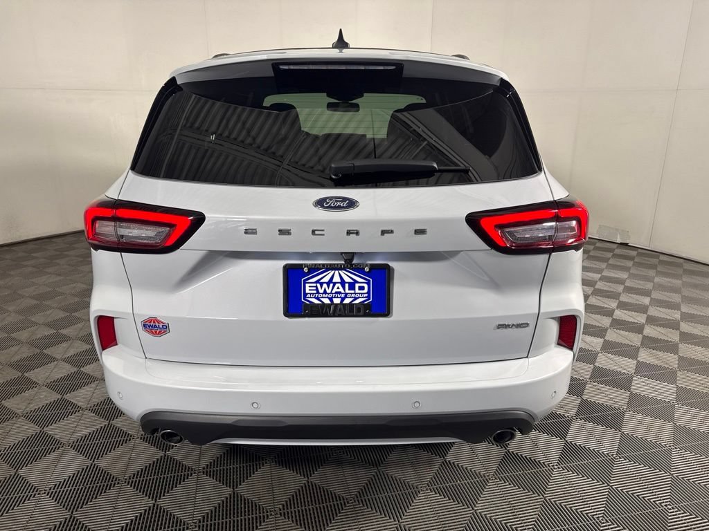 Used 2025 Ford Escape ST-Line Elite w/ Premium Technology Package AWD/4WD image 9