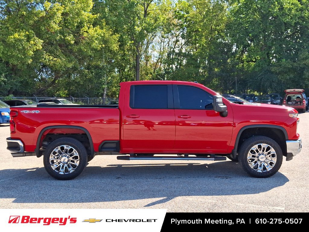 Certified 2026 Chevrolet Silverado 2500 LT w/ Leather Package AWD/4WD image 9