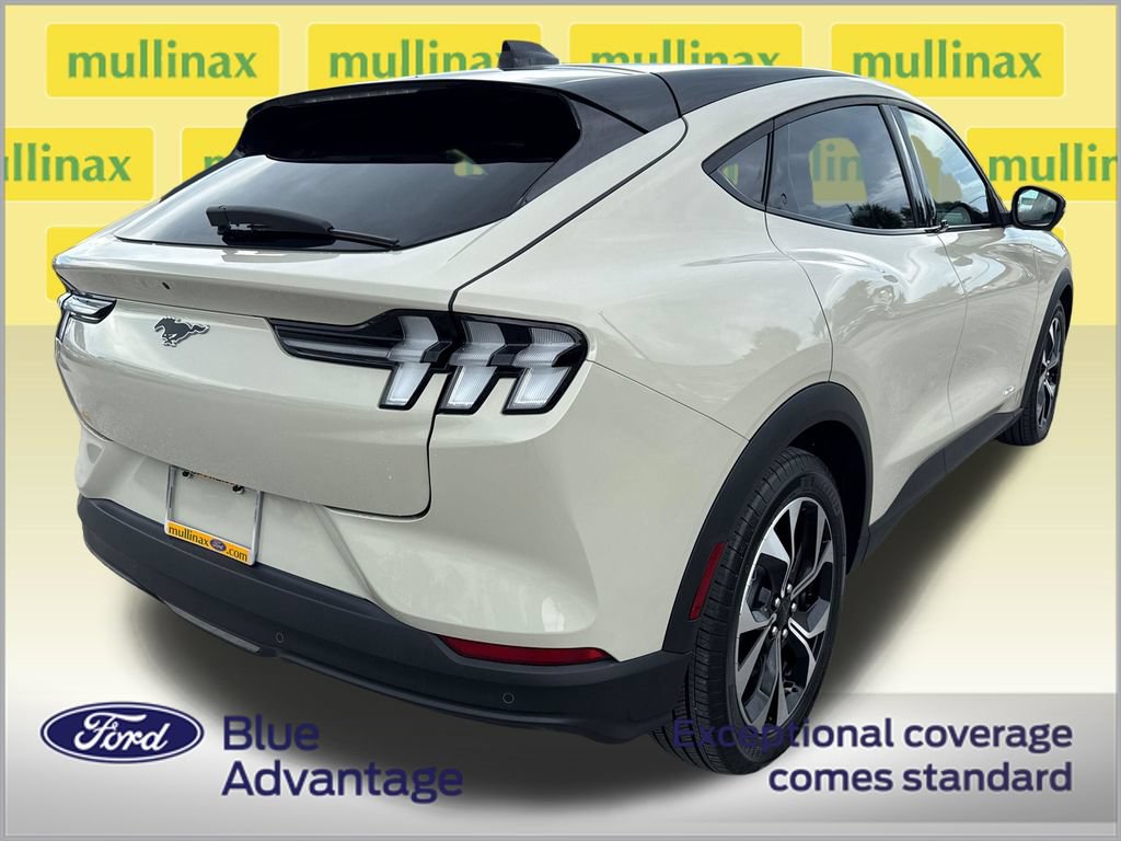 Used 2025 Ford Mustang Mach-E Select w/ Comfort Package Lite AWD/4WD image 4