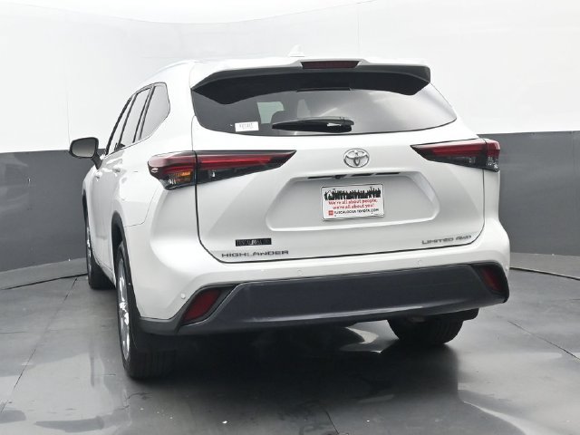 Used 2026 Toyota Highlander Limited AWD/4WD image 20
