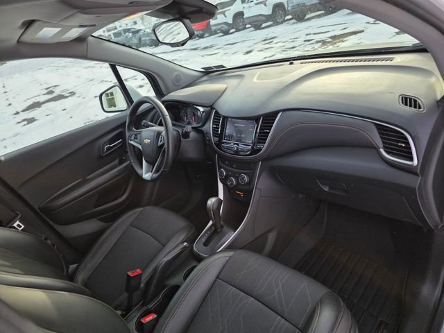 Used 2022 Chevrolet Trax LT w/ LT Convenience Package image 22