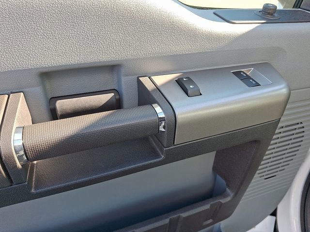 Used 2023 Ford F650 2WD Regular Cab Super Duty image 11