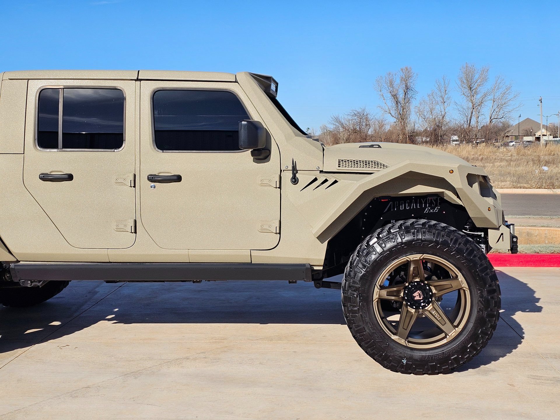 Used 2023 Jeep Gladiator Sport AWD/4WD image 17