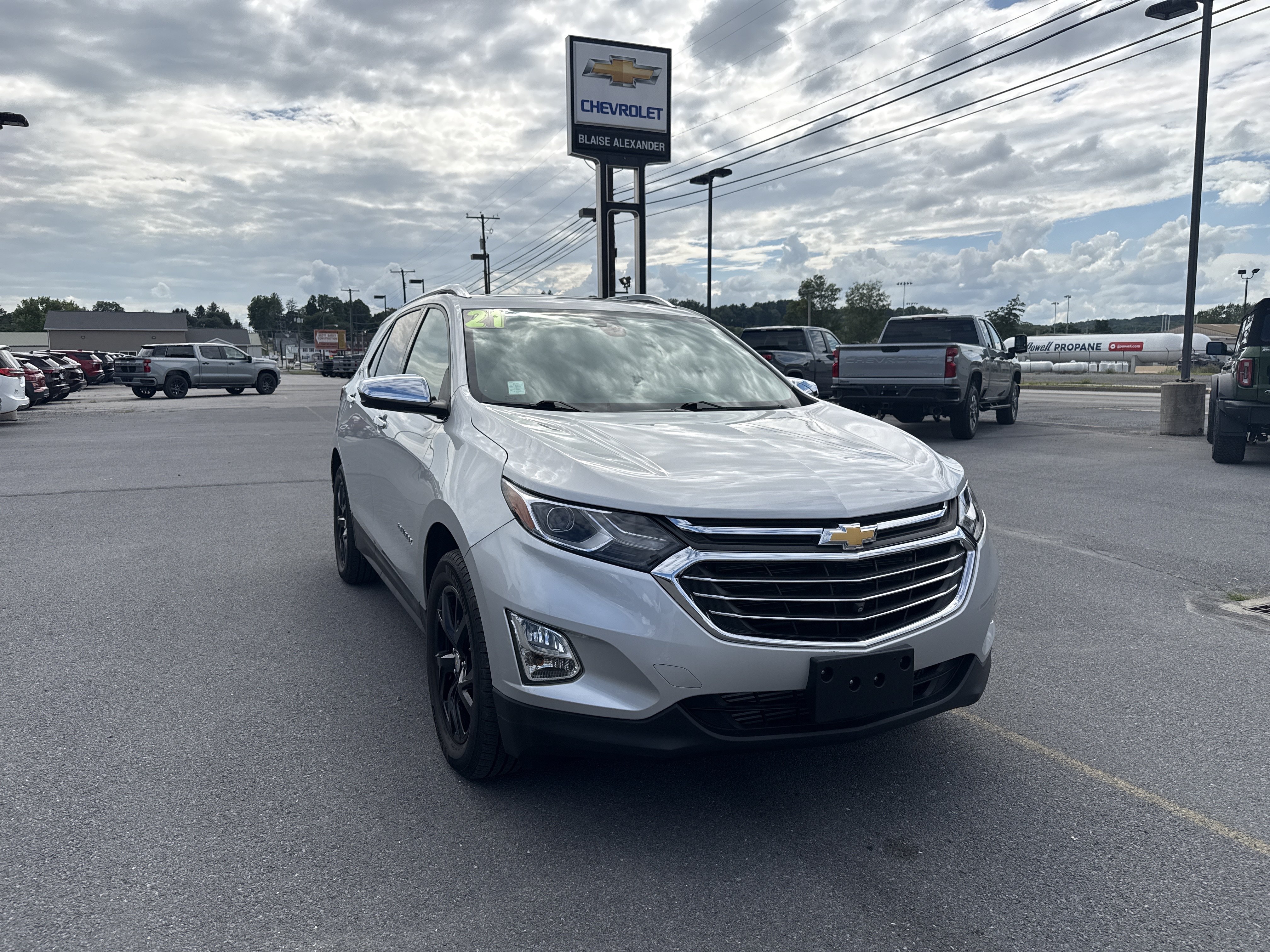 Used 2021 Chevrolet Equinox Premier AWD/4WD image 1