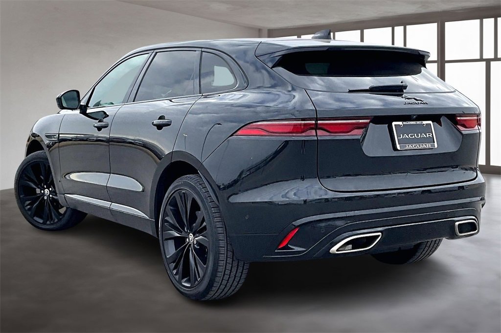 Certified 2025 Jaguar F-PACE R-Dynamic S image 12