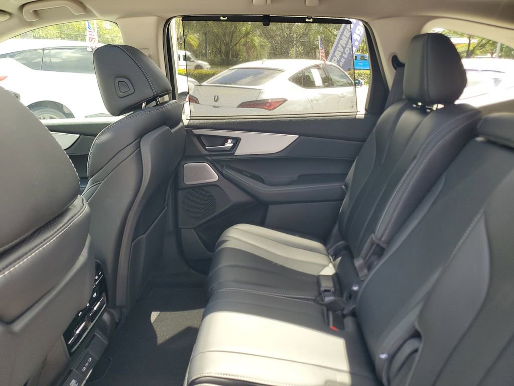 Used 2026 Acura MDX w/ Technology Package image 13