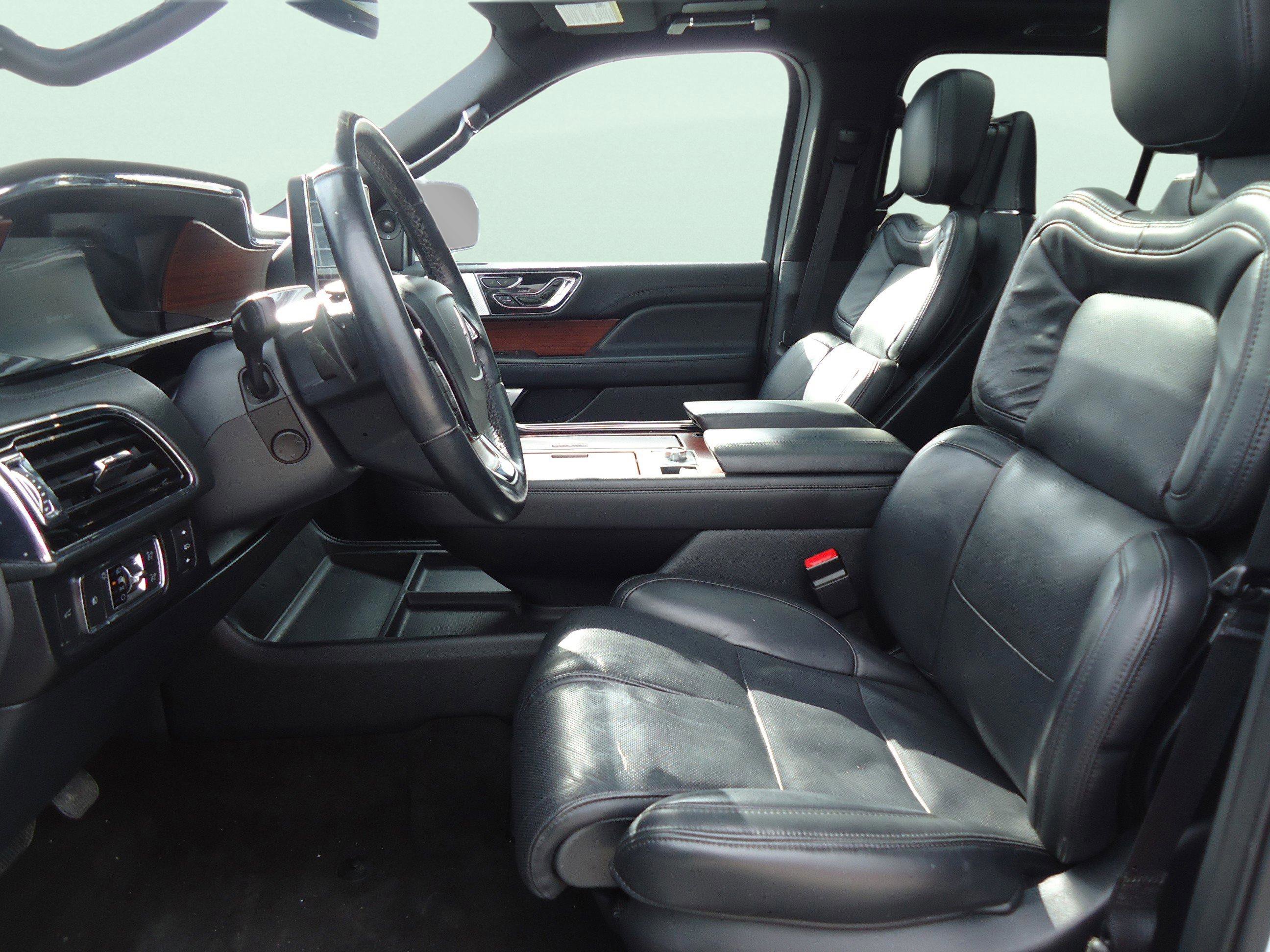Used 2023 Lincoln Navigator Reserve AWD/4WD image 29