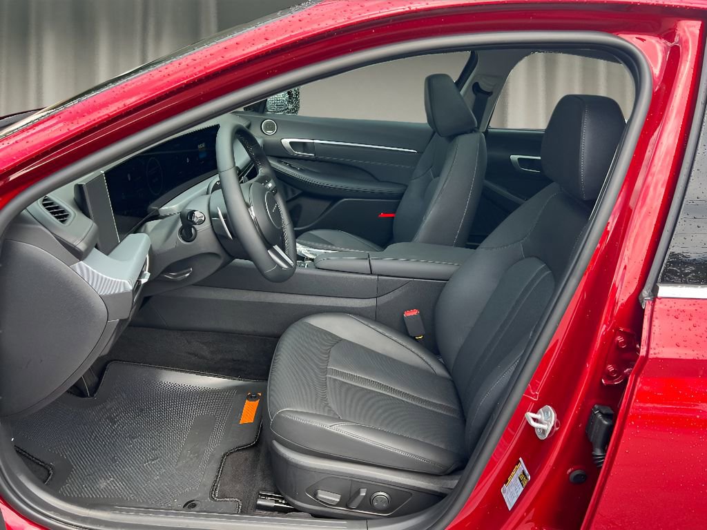 New 2025 Hyundai Sonata Limited image 10