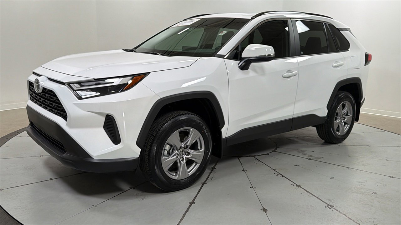 Used 2025 Toyota RAV4 XLE w/ Convenience Package image 1