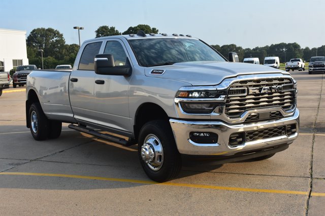 New 2026 RAM 3500 Tradesman AWD/4WD image 3