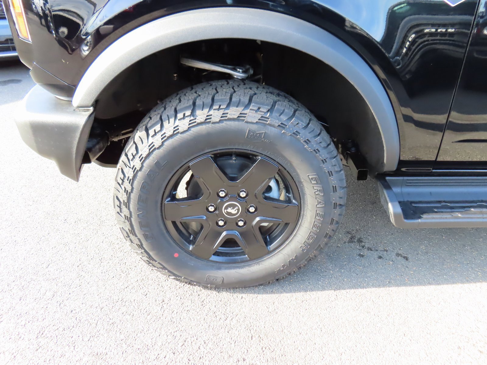 New 2025 Ford Bronco Big Bend image 9