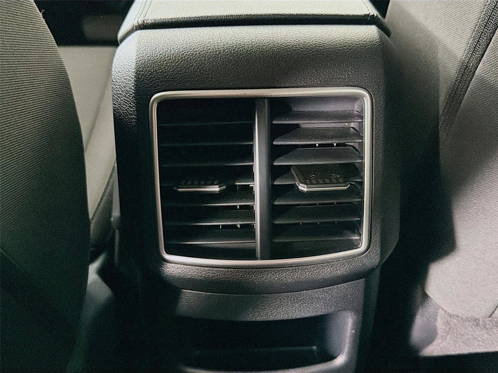 Used 2023 Kia Sportage LX image 23