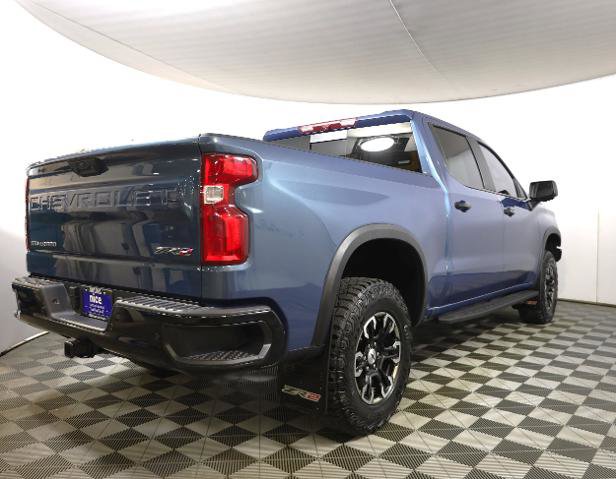 Used 2024 Chevrolet Silverado 1500 ZR2 image 5