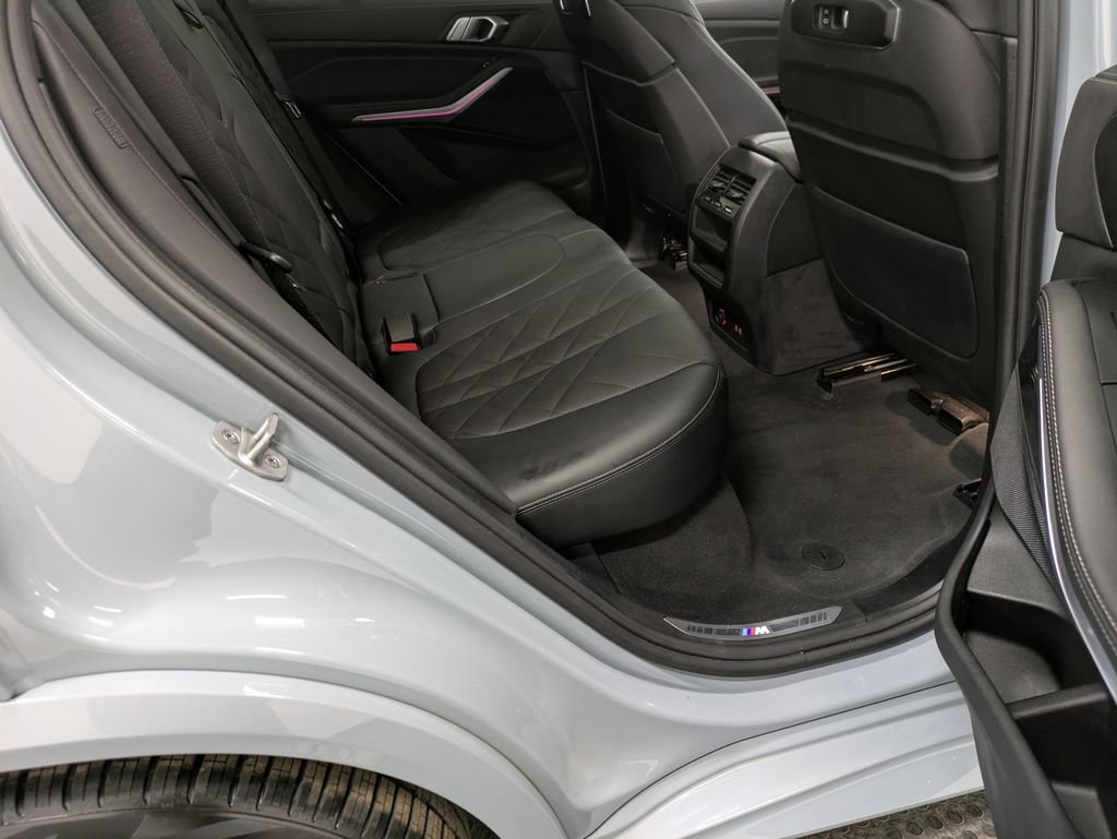 Used 2024 BMW X5 xDrive40i w/ M Sport Package AWD/4WD image 27