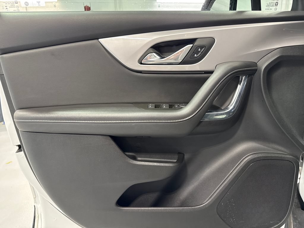 Used 2023 Chevrolet Blazer LT FWD image 25