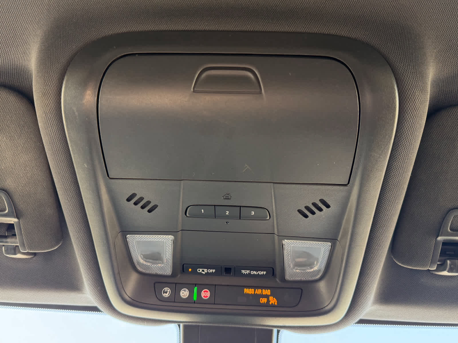 Used 2020 Chevrolet Equinox Premier image 22