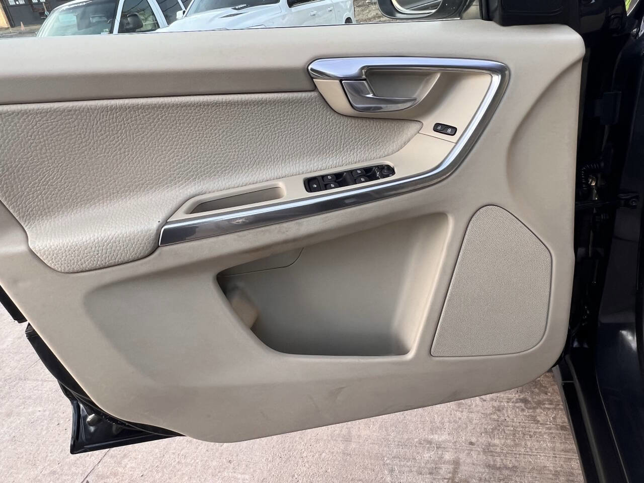 Used 2013 Volvo XC60 T6 AWD/4WD image 10