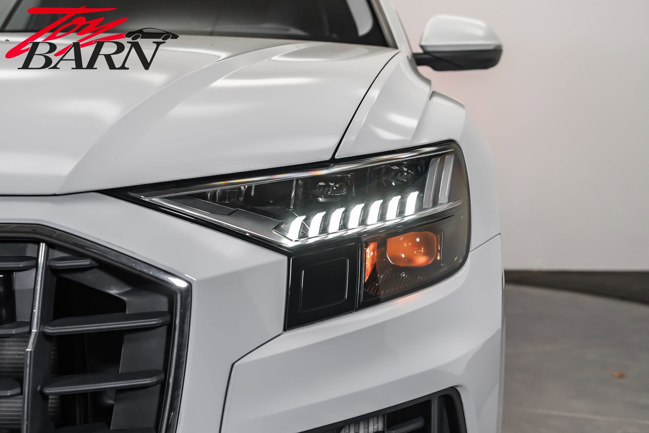 Used 2023 Audi Q8 Prestige image 9