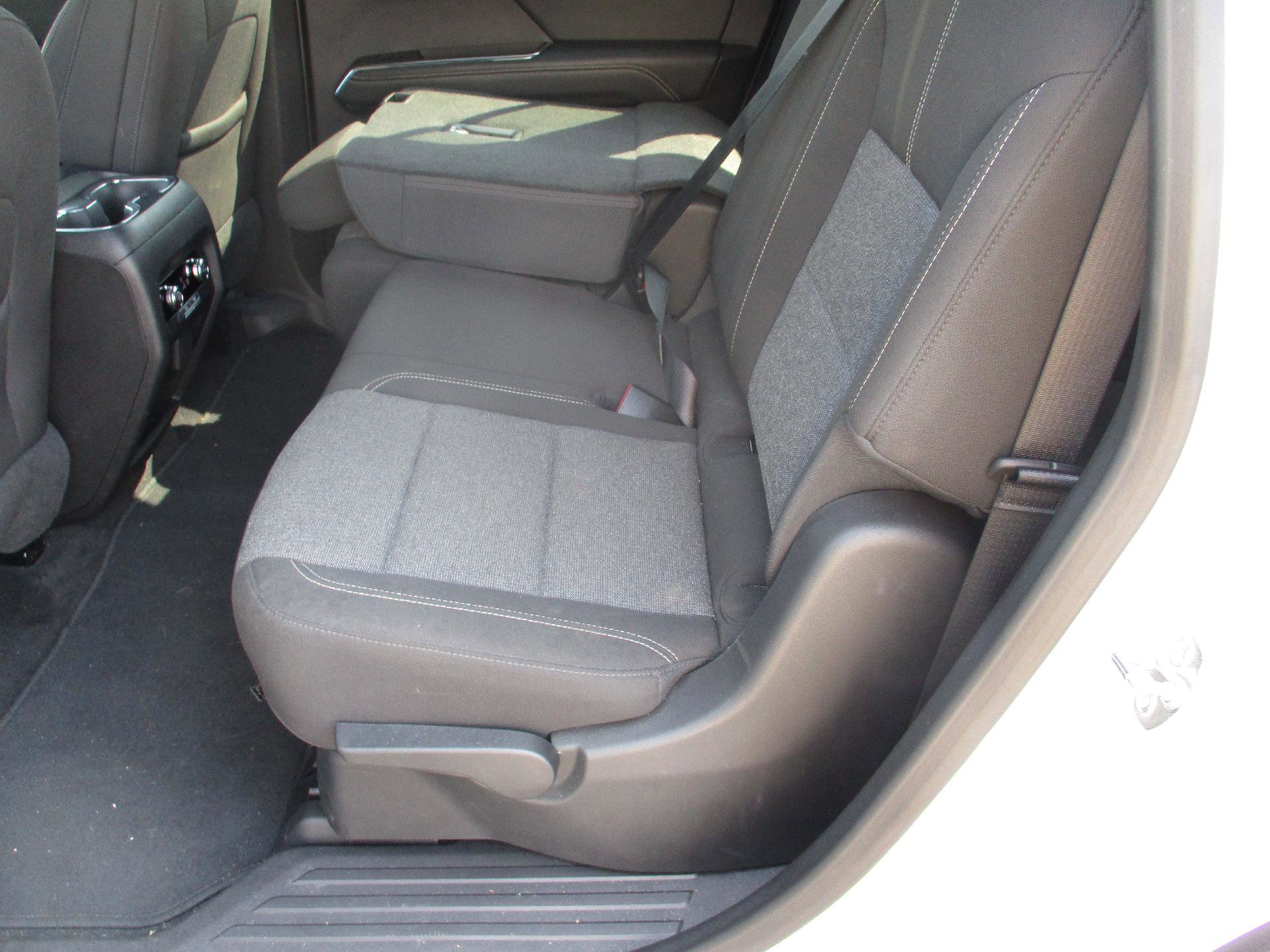 Used 2025 GMC Acadia Elevation image 12