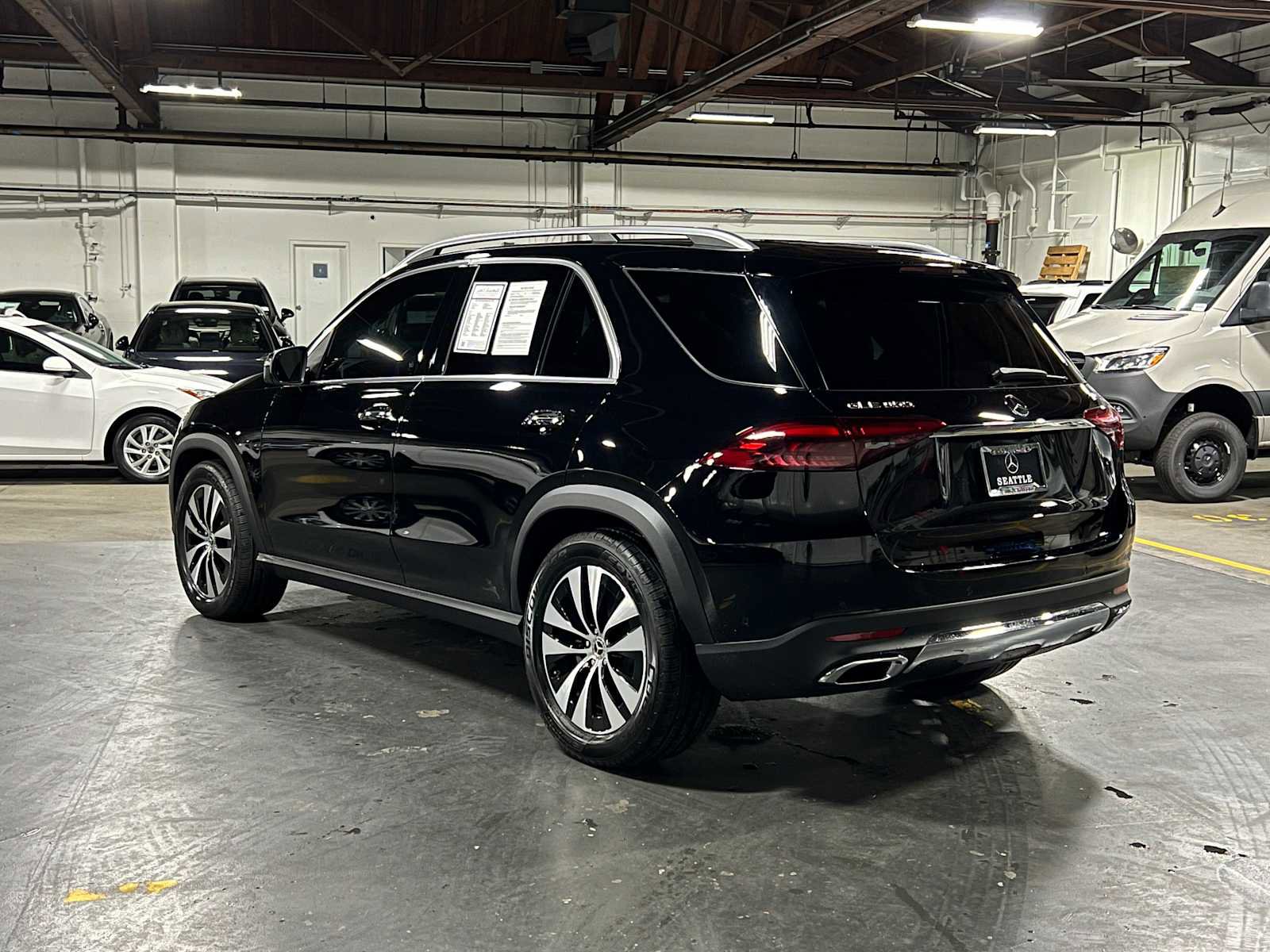 Used 2025 Mercedes-Benz GLE 350 4MATIC image 9