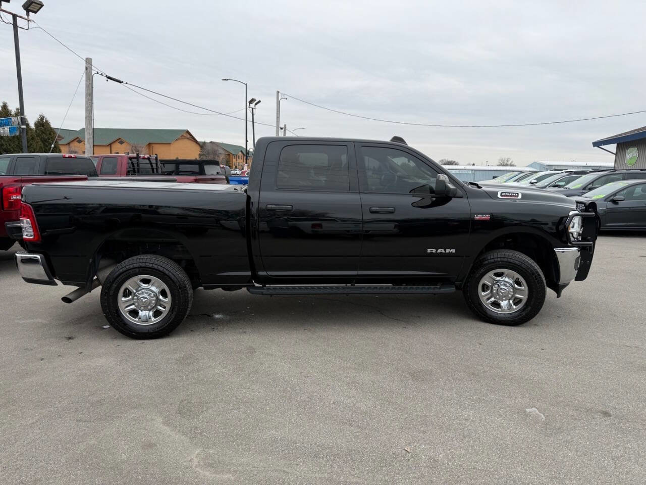 Used 2020 RAM 2500 Tradesman w/ Chrome Appearance Group AWD/4WD image 6