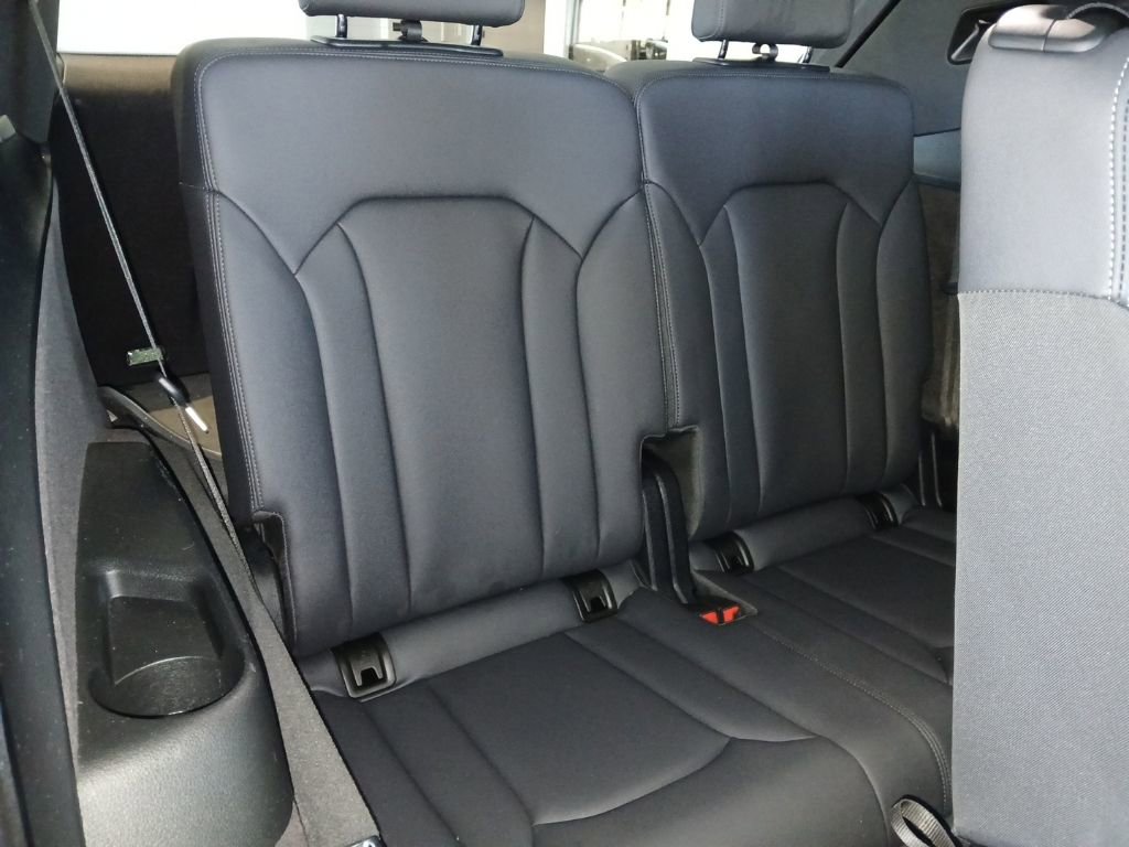 Used 2025 Audi Q7 3.0T Premium Plus image 24