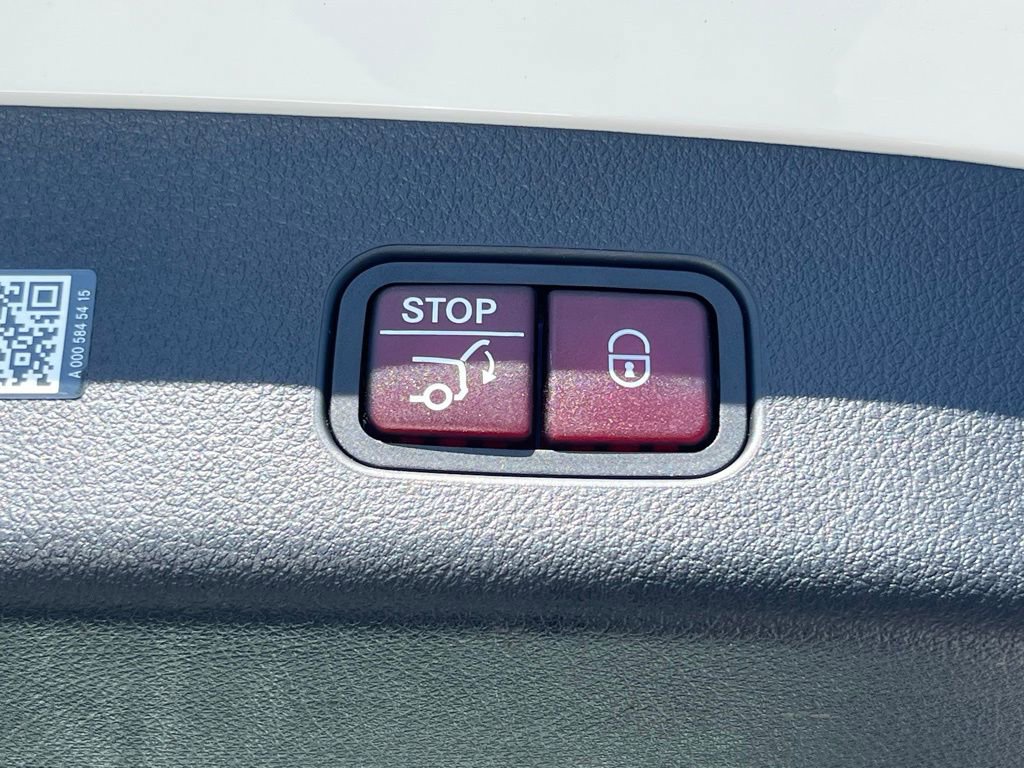 Used 2025 Mercedes-Benz GLC 43 AMG 4MATIC image 9