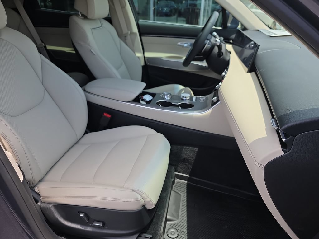 New 2026 Genesis GV70 2.5T Select AWD/4WD image 33