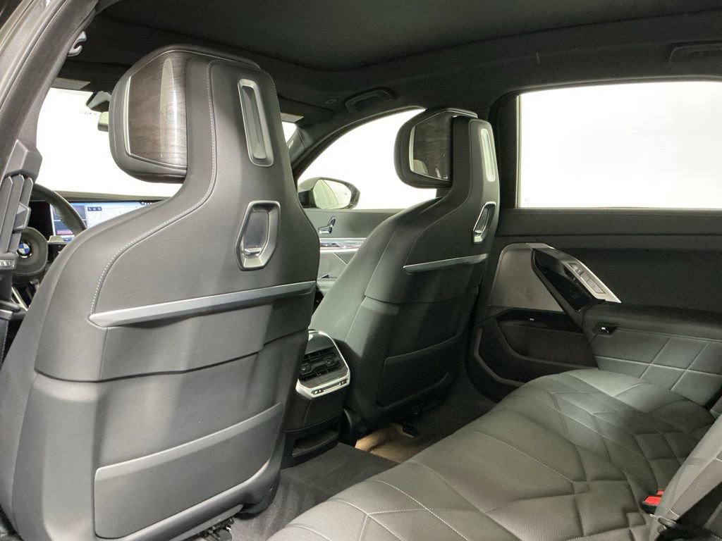 Certified 2023 BMW 740i image 26