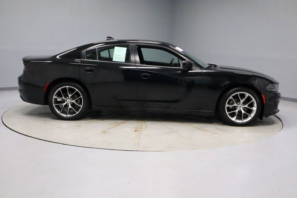 Used 2022 Dodge Charger SXT w/ Plus Group RWD image 12