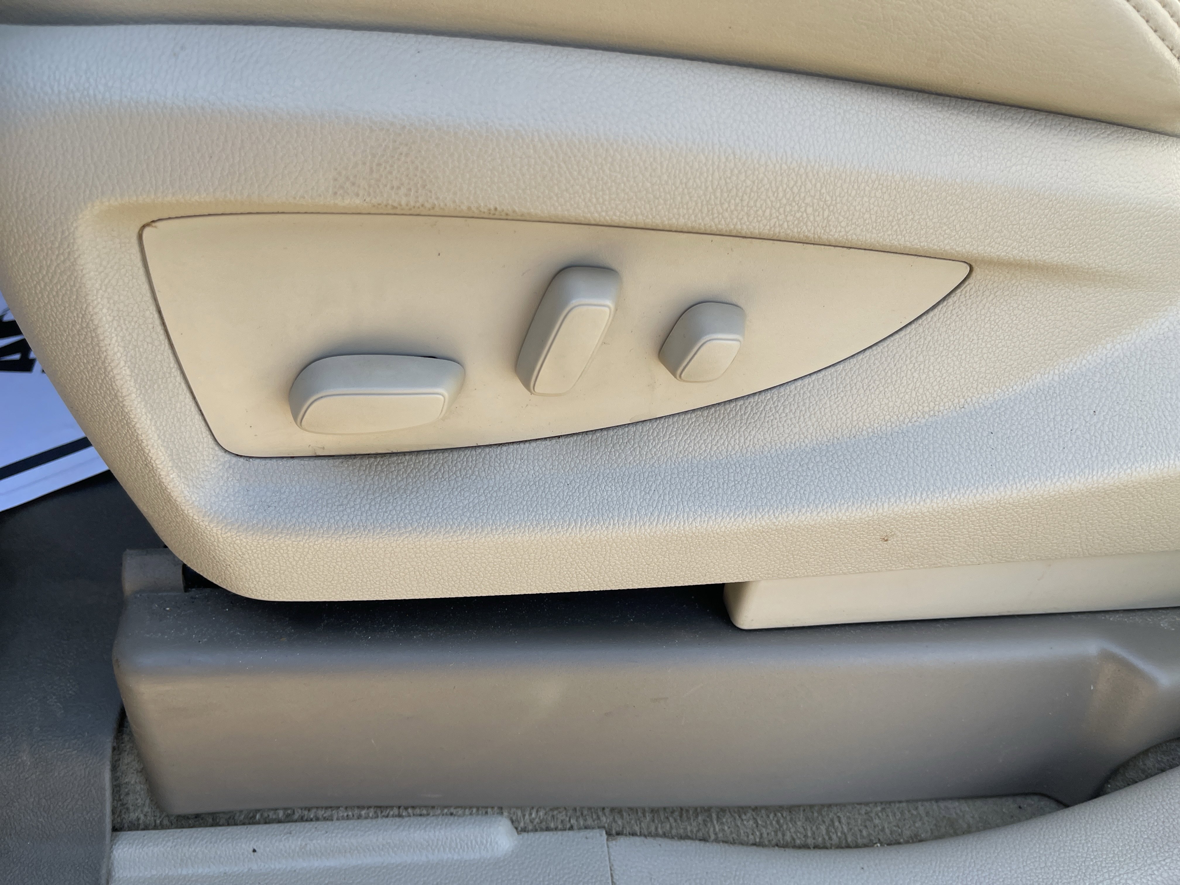 Used 2018 GMC Yukon Denali w/ Open Road Package image 36