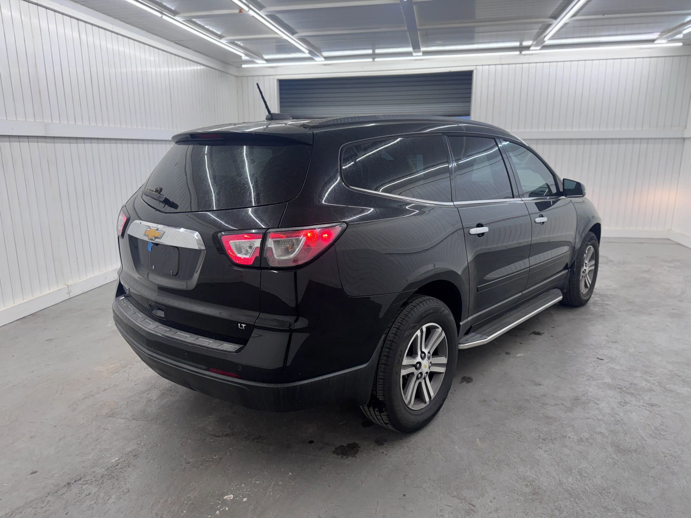Used 2017 Chevrolet Traverse LT image 5