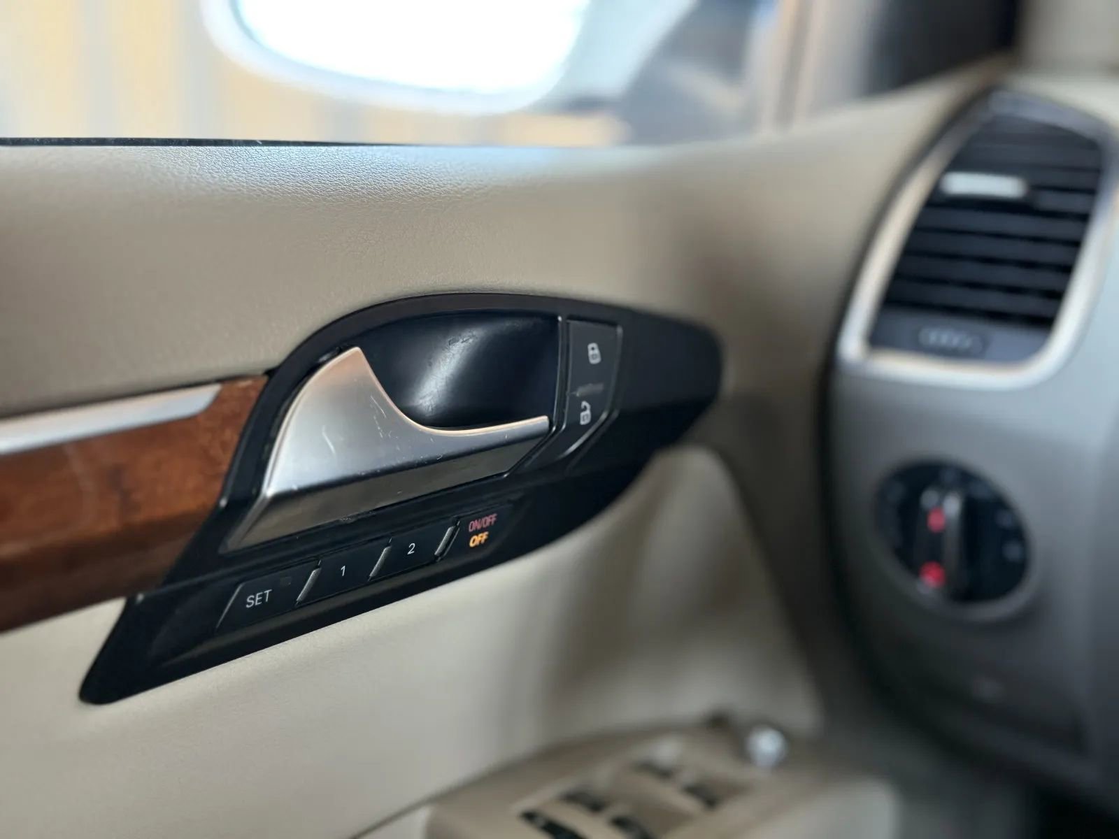 Used 2012 Audi Q7 TDI Premium Plus image 26