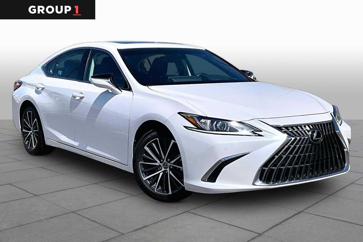 Used 2025 Lexus ES 300h w/ Premium Package FWD image 3