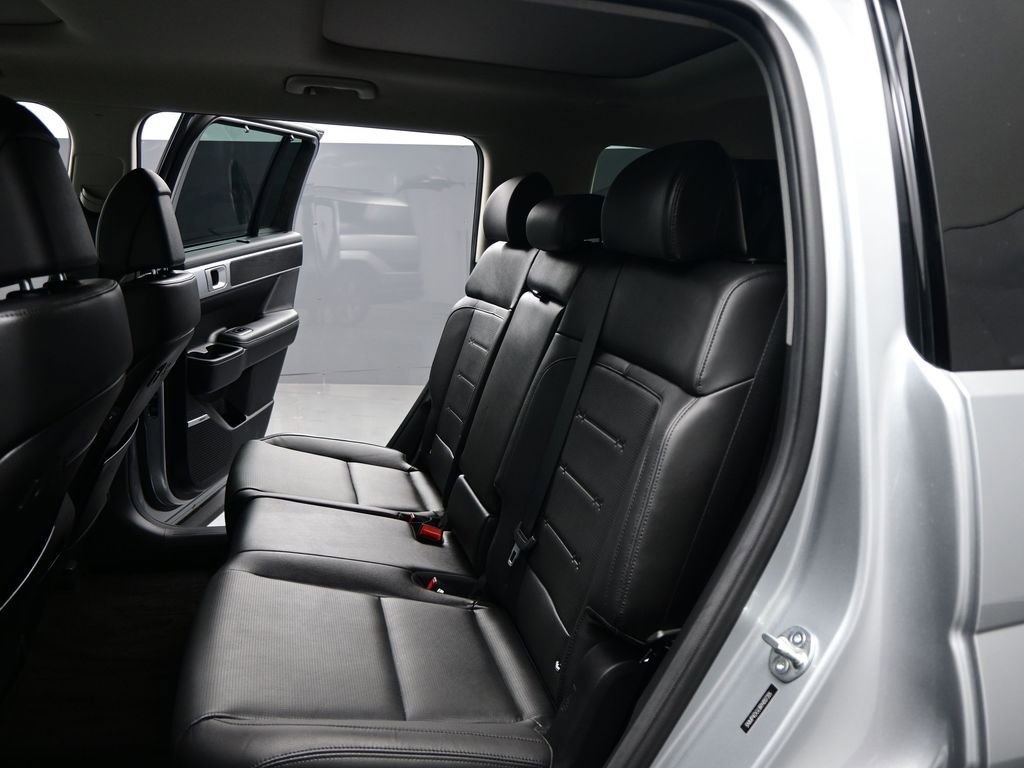 Used 2024 Hyundai Santa Fe Limited AWD/4WD image 26