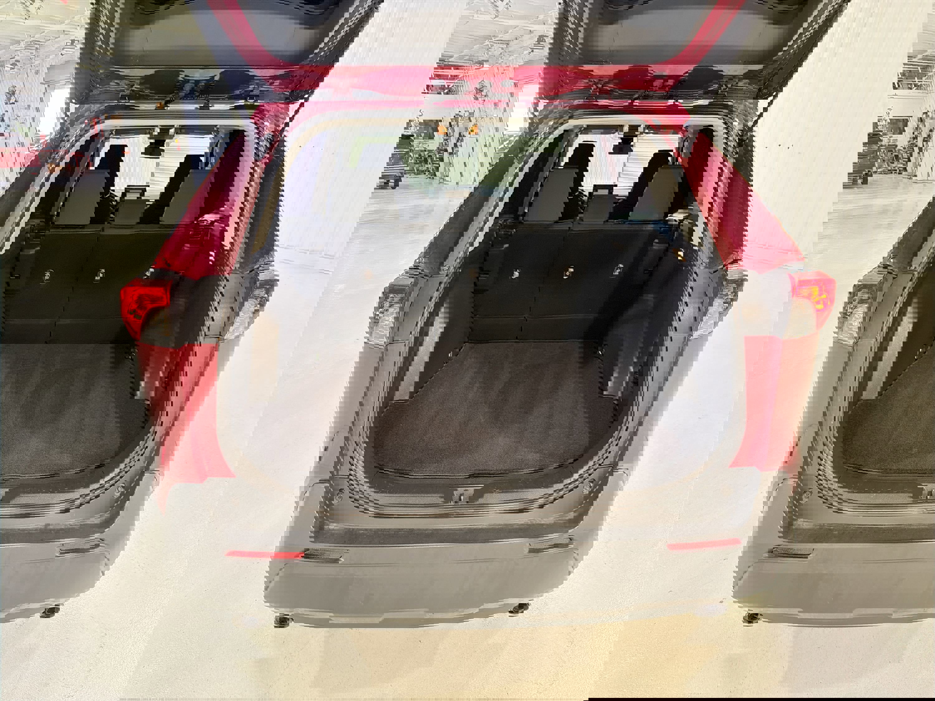 Used 2021 Toyota RAV4 XLE image 26