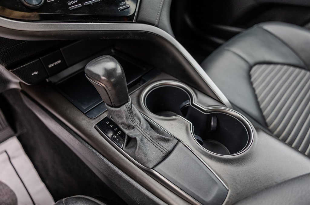 Used 2021 Toyota Camry SE image 18