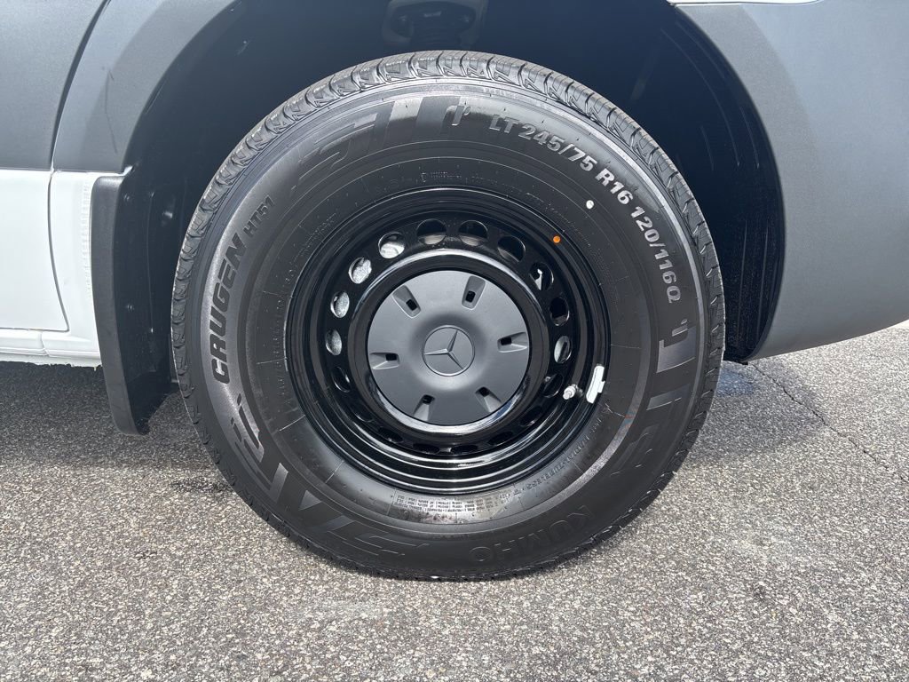 New 2026 Mercedes-Benz Sprinter 2500 image 9
