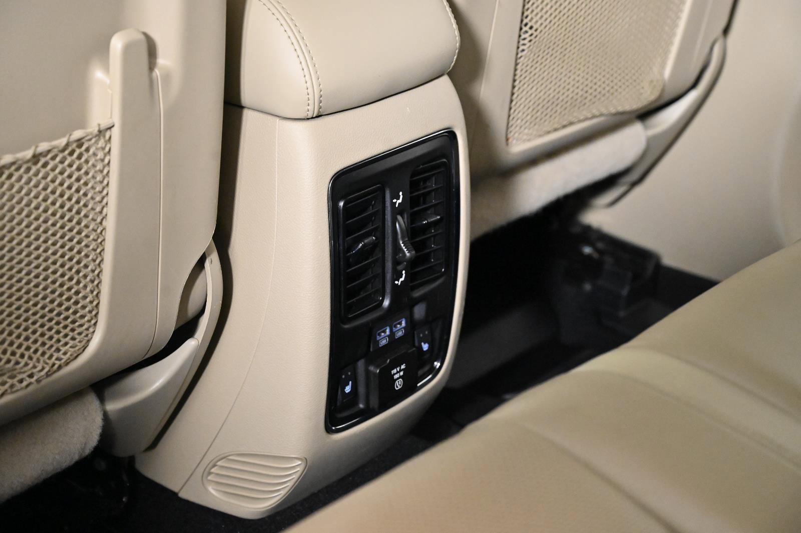 Used 2021 Jeep Grand Cherokee Limited w/ Luxury Group II image 32