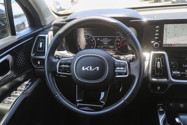 Used 2023 Kia Sorento S FWD image 16