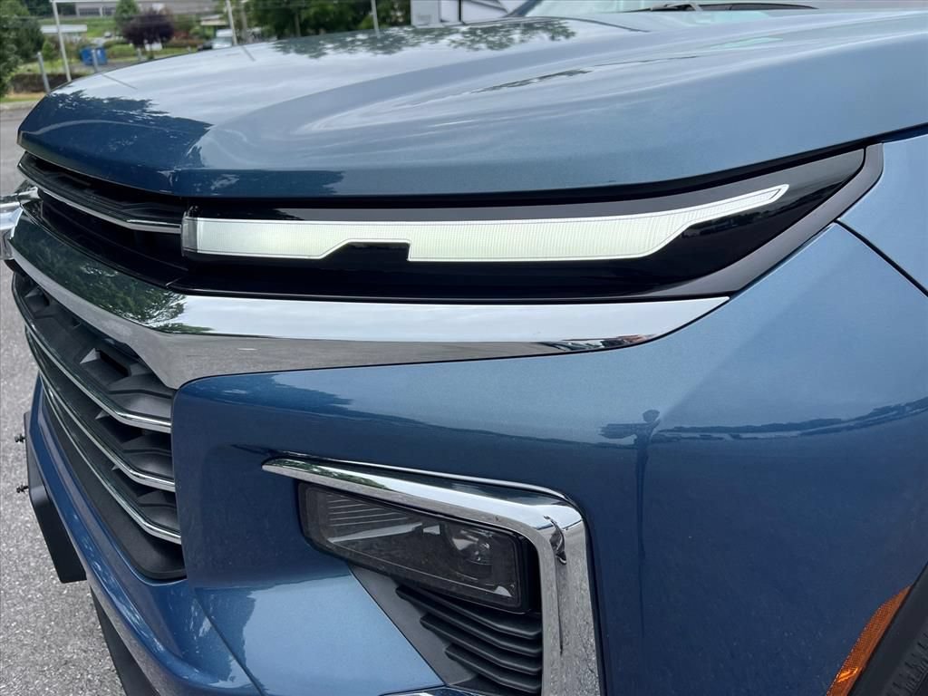 Used 2026 Chevrolet Traverse LT AWD/4WD image 9