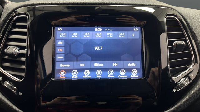 Used 2021 Jeep Compass Latitude FWD image 15