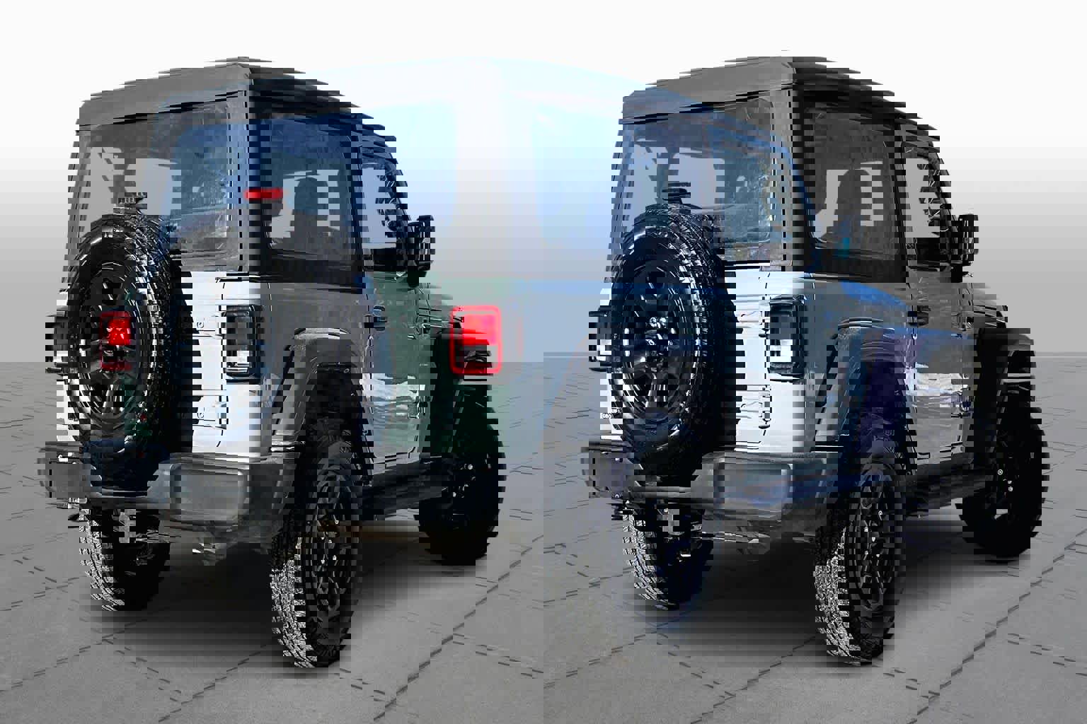 Used 2023 Jeep Wrangler Sport image 12