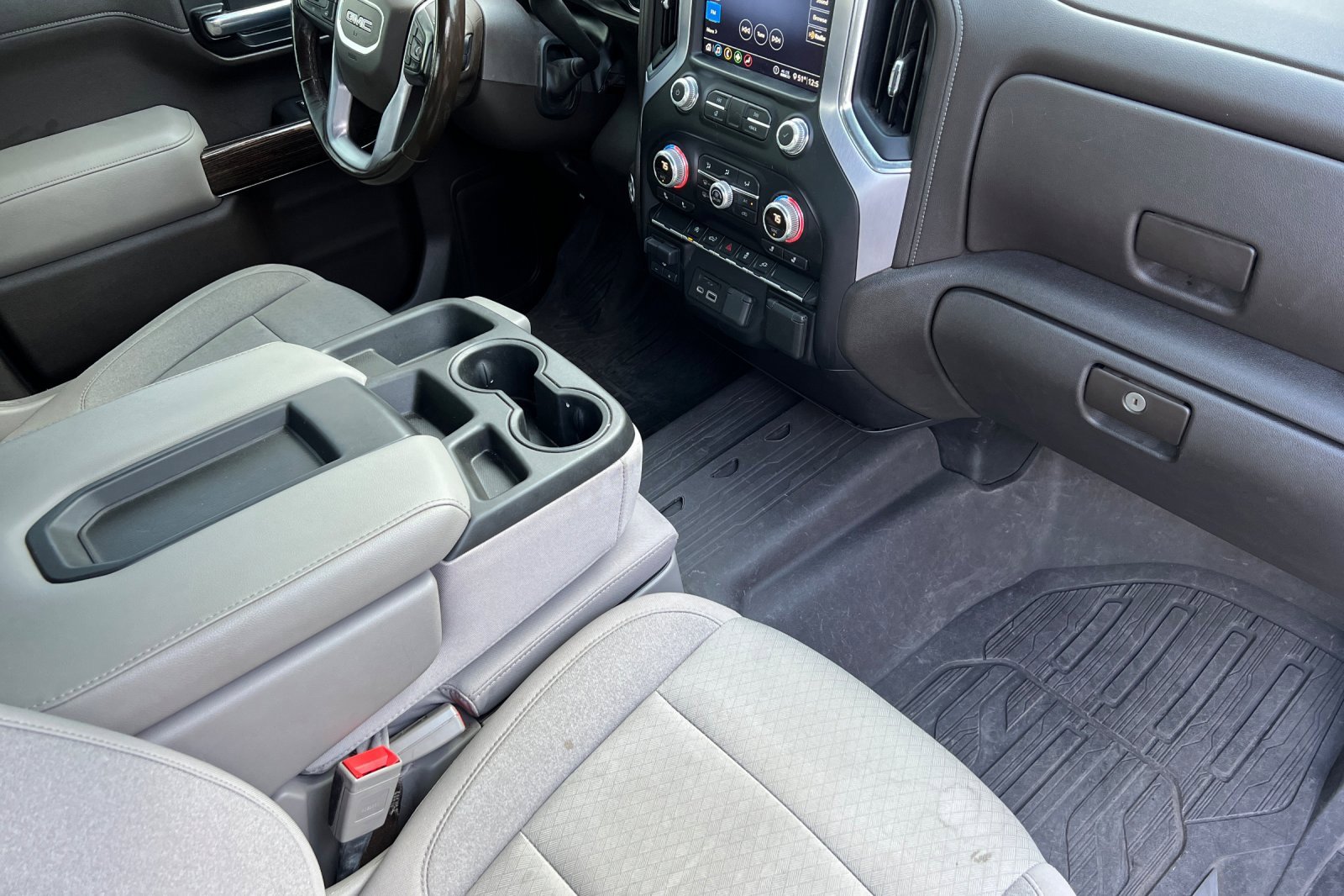Used 2020 GMC Sierra 1500 SLE w/ SLE Value Package image 17
